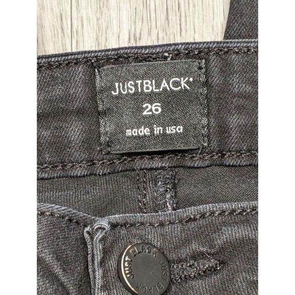 Just Black Womens Size 26 Pockets Fringe Hem Distressed Black Denim Jeans - Picture 4 of 11